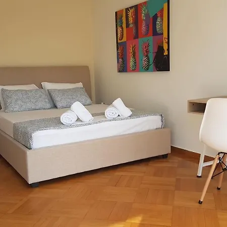 Orange - Center, 3 Bd, 1.5 Bath *